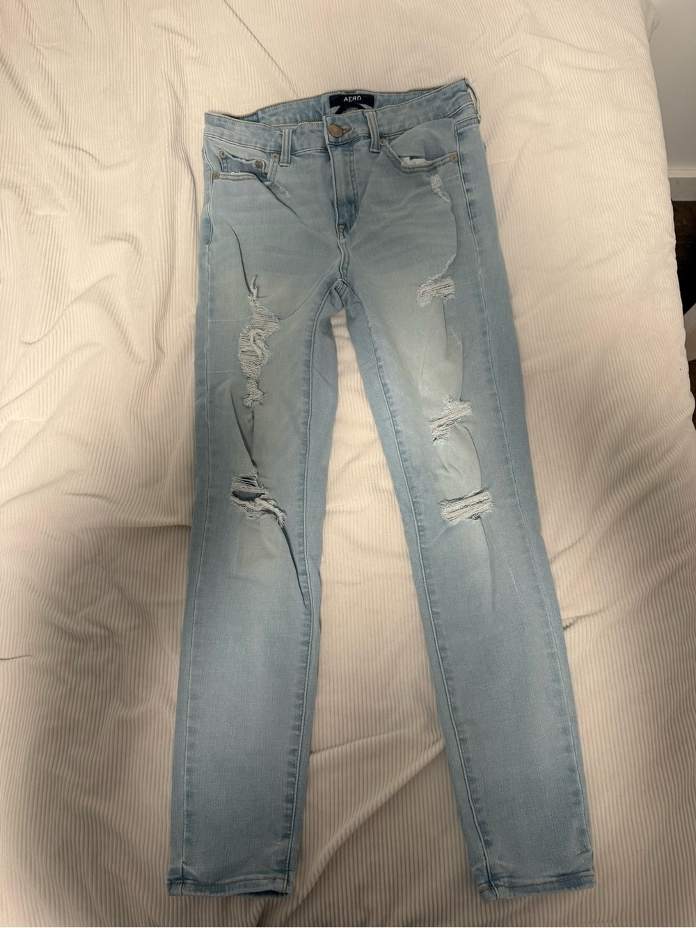 Aeropostale Light Wash Ripped Women's Skinny Jeans